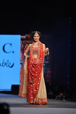 Bolly Celebs walk the ramp at \'Caring with Style\' 9th Annual Fashion Show