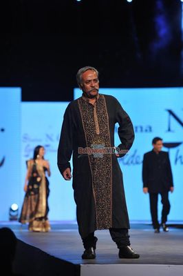 Bolly Celebs walk the ramp at 'Caring with Style' 9th Annual Fashion Show