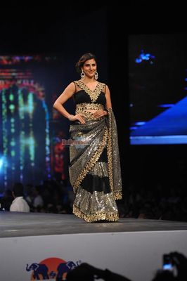 Bolly Celebs walk the ramp at 'Caring with Style' 9th Annual Fashion Show