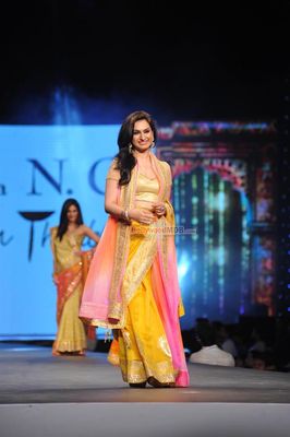 Bolly Celebs walk the ramp at 'Caring with Style' 9th Annual Fashion Show