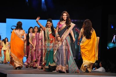 Bolly Celebs walk the ramp at 'Caring with Style' 9th Annual Fashion Show