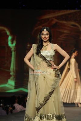 Bolly Celebs walk the ramp at 'Caring with Style' 9th Annual Fashion Show