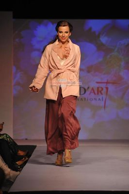 Hot Bollywood Celebs at the Mod'Art International Annual graduating fashion show