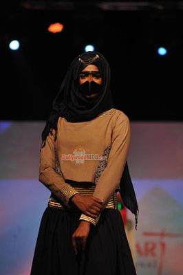 Hot Bollywood Celebs at the Mod'Art International Annual graduating fashion show