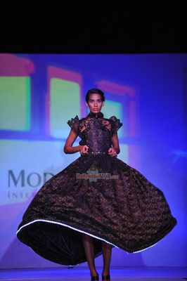 Hot Bollywood Celebs at the Mod'Art International Annual graduating fashion show