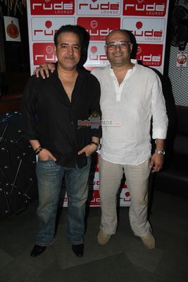 Bolly Celebs at Boogie Woogie Karaoke Party