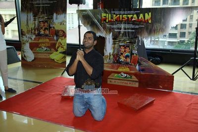 Filmistaan puja by actor Sharib Hashmi for film 'Filmistaan' promotions