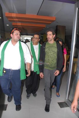 Hrithik Roshan and Subhash Ghai participates in Clean India Campaign at Whistling Woods International