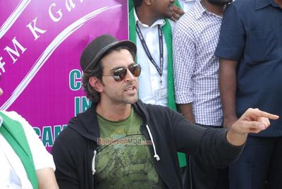 Hrithik Roshan and Subhash Ghai participates in Clean India Campaign at Whistling Woods International