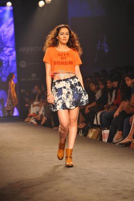 Monica Dogra walks the ramp for Stylista at the Myntra Fashion Weekend 2014