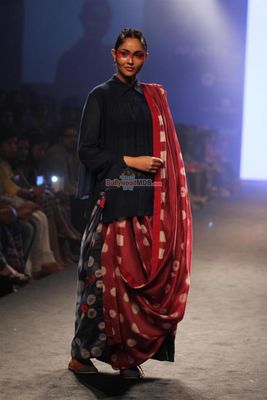 Aki Narula creates Future Of Fashion at the Myntra Fashion Weekend 2014