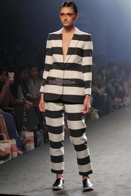 Aki Narula creates Future Of Fashion at the Myntra Fashion Weekend 2014