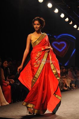 Mandira Bedi and Gutthi aka Sunil Grover present Joi de Vivre Collection at the Myntra Fashion Weekend 2014