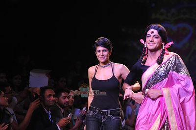 Mandira Bedi and Gutthi aka Sunil Grover present Joi de Vivre Collection at the Myntra Fashion Weekend 2014
