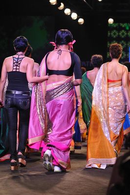 Mandira Bedi and Gutthi aka Sunil Grover present Joi de Vivre Collection at the Myntra Fashion Weekend 2014