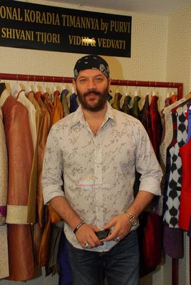 Hot celebs at DVAR photography and fashion exhibition