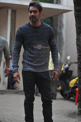 Ajay Devgn gets snapped at item song shoot of film 'Action Jackson'