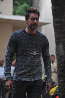 Ajay Devgn gets snapped at item song shoot of film 'Action Jackson'