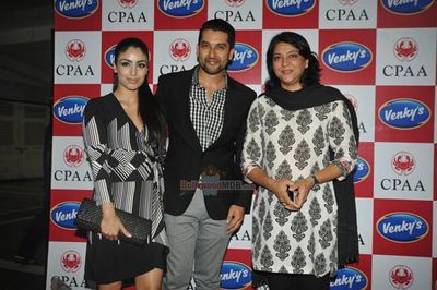 Bolly Celebs at Neetu Chandra's play 'Umrao' for fund raise to support & create breast cancer awareness for Cancer Patients Aid Association