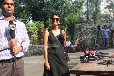 Bollywood celebs cast their votes in Maharashtra State Elections 2014