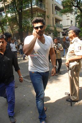 Bollywood celebs cast their votes in Maharashtra State Elections 2014