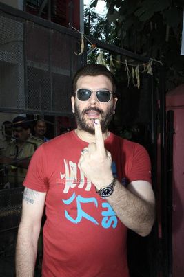 Bollywood celebs cast their votes in Maharashtra State Elections 2014