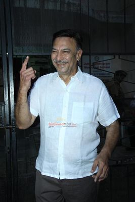 Bollywood celebs cast their votes in Maharashtra State Elections 2014