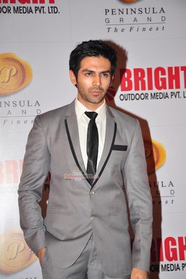 Hrithik Roshan and Ranbir Kapoor at the 2nd Bright Awards and 34th Anniversary of Bright Advertising