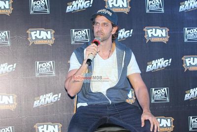 Hrithik Roshan organises a kids special screening of film 'Bang Bang!'