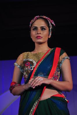 Parvathy Omanakuttan, Juhi Babbar and Anup Soni walk the ramp for designer Nisha Sagar