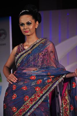 Parvathy Omanakuttan, Juhi Babbar and Anup Soni walk the ramp for designer Nisha Sagar