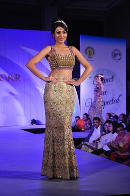 Parvathy Omanakuttan, Juhi Babbar and Anup Soni walk the ramp for designer Nisha Sagar