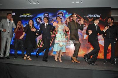 'Happy New Year' team launches song Sharabi music video