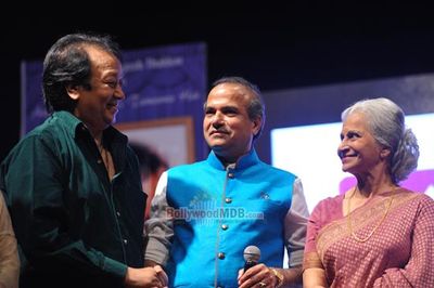 Singer Sanjeevani Bhelande gives musical tribute to Waheeda Rehman