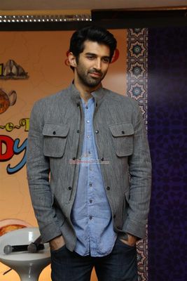 Aditya Roy Kapur and Parineeti Chopra at 'Daawat-E-Ishq' press meet