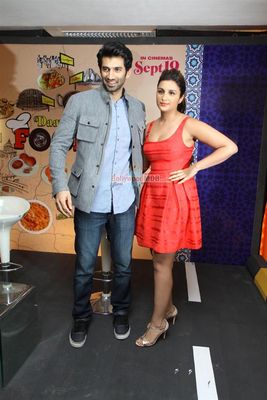 Aditya Roy Kapur and Parineeti Chopra at 'Daawat-E-Ishq' press meet