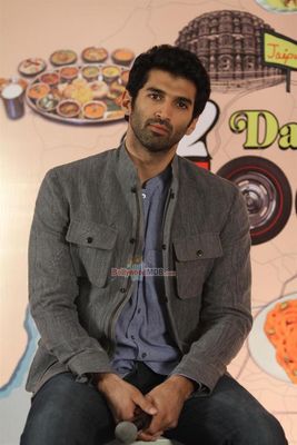 Aditya Roy Kapur and Parineeti Chopra at 'Daawat-E-Ishq' press meet