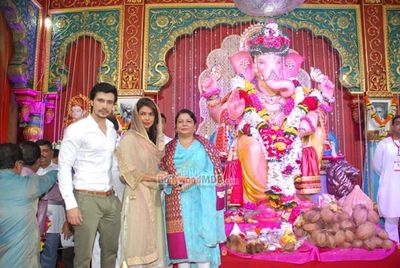 Priyanka Chopra visits Andhericha Raja Ganesh Pandal  with Darshan Kumaar
