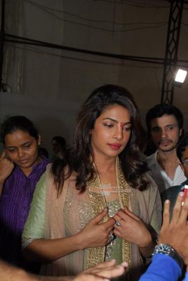 Priyanka Chopra visits Andhericha Raja Ganesh Pandal  with Darshan Kumaar