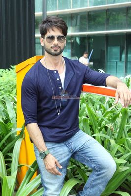 Shahid Kapoor at film 'Haider' press meet