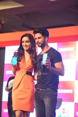 Shahid Kapoor, Shraddha Kapoor and Sajid Wajid at the launch of Club Samsung