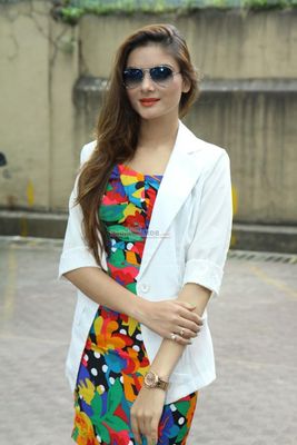Sejal Sharma, Kunal Ganjawala, Deepansh Garg at promotional song recording of film 'Game Paisa Ladki'