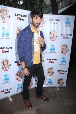 Shahid Kapoor and Shraddha Kapoor promote film 'Haider' on India's Best Cine Stars Ki Khoj