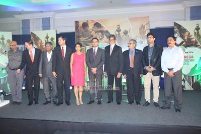 Amitabh Bachchan and Prasoon Joshi launch Dettol Banega Swachh India