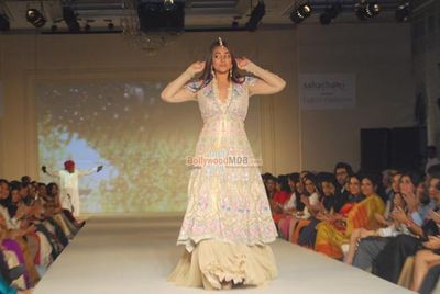Sonakshi Sinha walks the ramp for Tarun Tahiliani