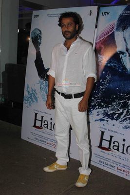 Bollywood ladies attend the special screening of film 'Haider'
