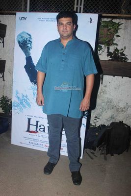 Bollywood ladies attend the special screening of film 'Haider'