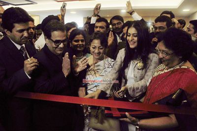 Kajol Devgn with Mother Tanuja Inaugurates Dr Bhupendra Awasthi's Hospital