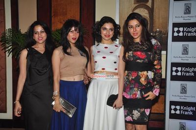Bollywood Celebs at Anmol Jewellers show Era of Design in Mumbai