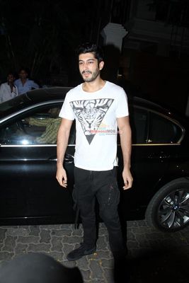 Anil Kapoor Hosted A Party At His Home To Show The Trailer Of 'Dil Dhadakne Do'